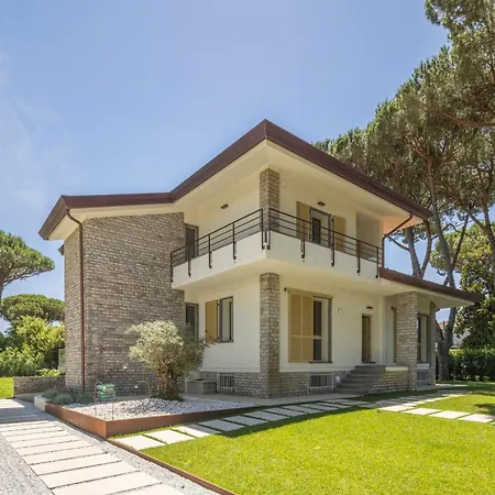 Smeralda Villa Marina di Pietrasanta