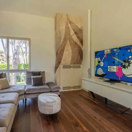Smeralda Villa Marina di Pietrasanta